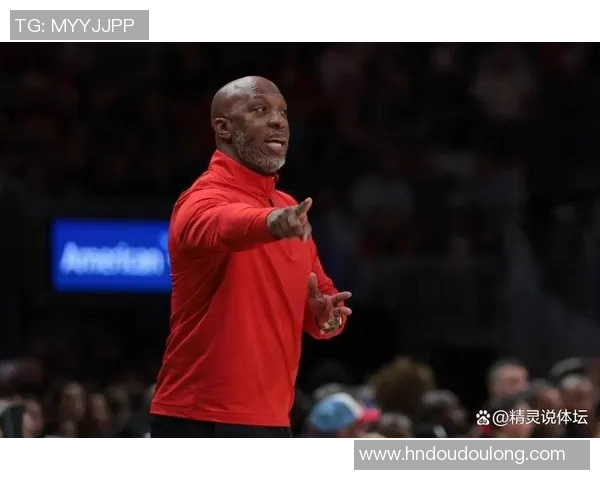 老传统！队记：阿夫迪亚等开拓者众将来G联赛现场 支持混音队比赛