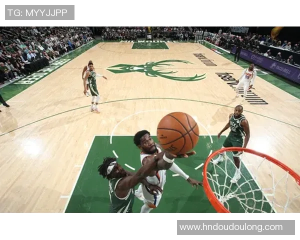 霍乐迪第三节4记三分独砍16分，广州三节领先四川29分